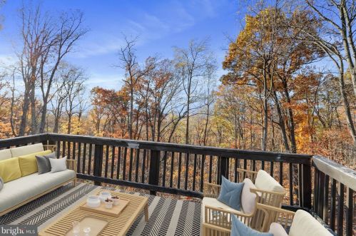 185 Baptist Ln, Linden VA  22642-5660 exterior