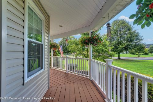 305 Bartley Rd, Jackson Twp NJ  08527-1166 exterior