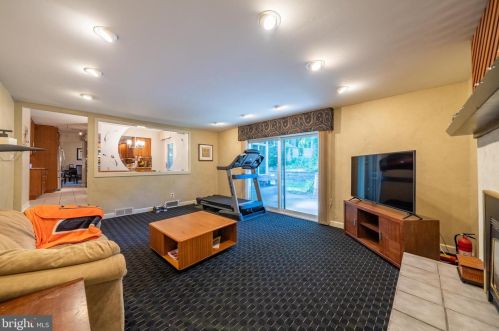 401 Santillo Way, Downingtown PA  19335-3132 exterior