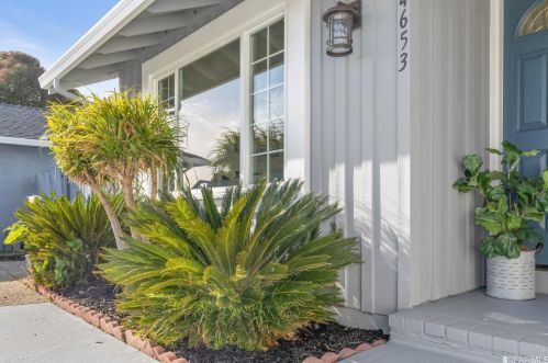 4653 Delores Dr, Union City, CA 94587-5030