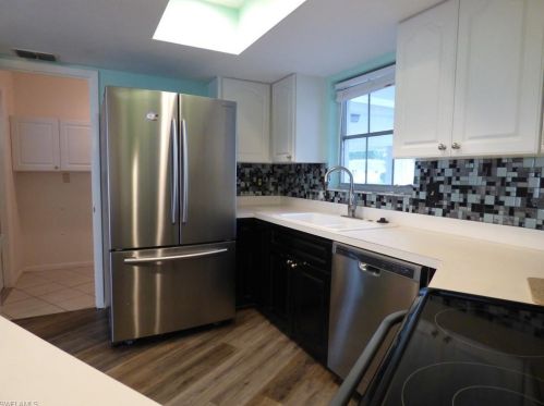 2 Plz Ct, Lehigh Acres FL exterior