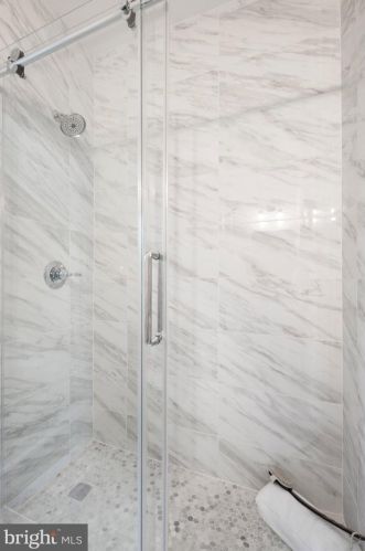 1111 Holbrook Ter, Washington DC 20002-2704 exterior