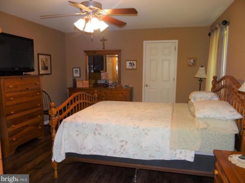 27 Eaton St, Schuylkill Haven PA  17972-1022 exterior