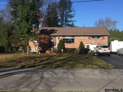 451 Wallace Rd, Schenectady, NY 12304-2435