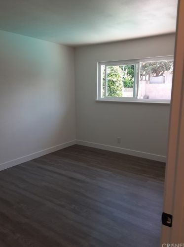 2128 Guerne Ave, Simi Valley CA  93063-2728 exterior