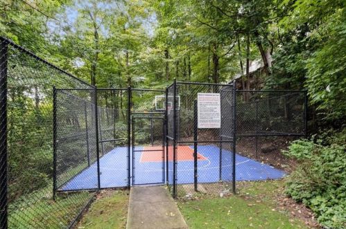 52 Deer Tree Ln, Briarcliff NY  10510-1751 exterior
