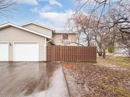 7780 Dunmore Rd, Saint Paul, MN 55125-1611