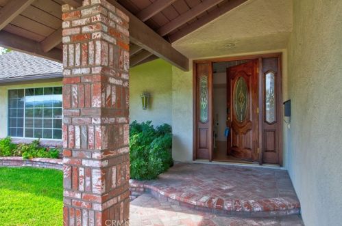 24133 Avenida Crescenta, Santa Clarita, CA 91355-3105