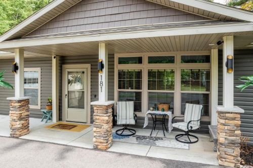 181 Cliffside Dr, Wisconsin Dells, WI 53965-8394