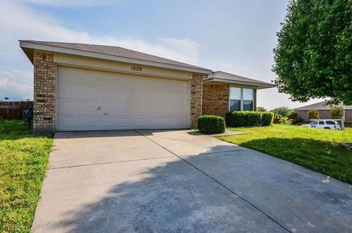 1529 Knottingham Dr, Oak Point TX  75068-5571 exterior