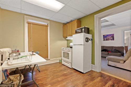 328 4th St, Litchfield MN 55355-2122 exterior