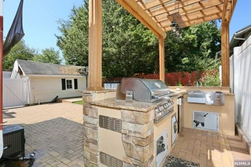 384 Elm Ave, Bogota, NJ 07603-1028