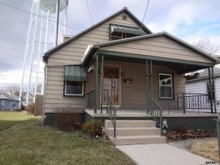 416 Hanover St, Hanover, PA 17331-2614