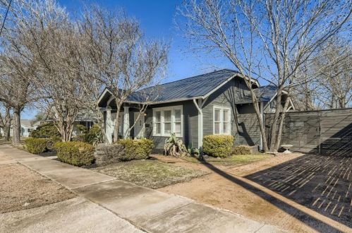 1103 Walnut St, Georgetown, TX 78626-7051