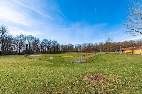 312 Isaac Tharp St, Pataskala OH 43062 exterior