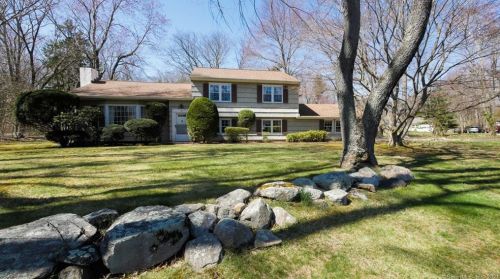 30 Gaxton Rd, Stamford, CT 06905-1305