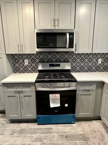 89-26 Vanderveer St, Jamaica, NY 11427-2409