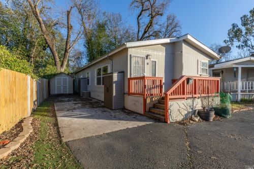 14 Ellie Dr, Santa Rosa CA  95403-1111 exterior
