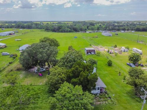 15621 Carlton Lake Rd, Wimauma FL  33598-5401 exterior