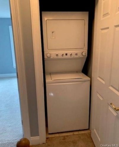 22 Hudson Cir, Marlborough NY  12542-6187 exterior