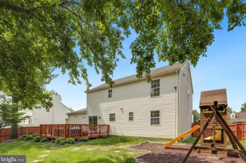 13461 Princedale Dr, Woodbridge VA  22193-3865 exterior