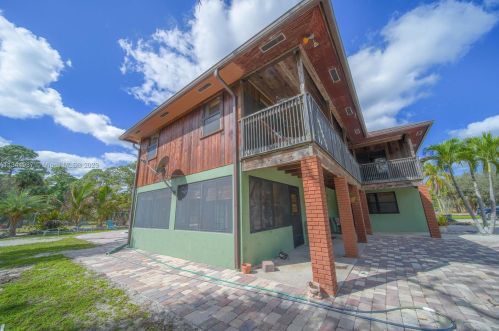 576 Marshall Rd, West Palm Beach FL  33413-3343 exterior