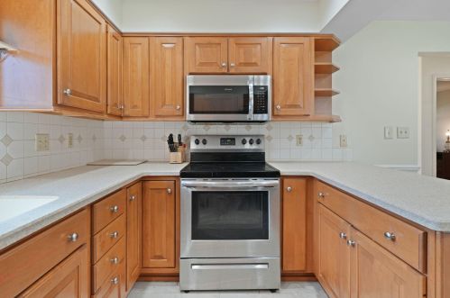 6709 45 Ave, Kenosha WI 53142-3831 exterior