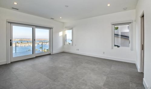 621 San Elijo St, San Diego CA  92106-3413 exterior