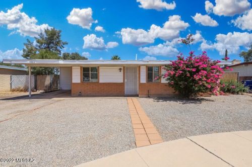 7025 Mary Dr, Tucson AZ  85730-1714 exterior