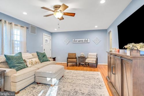 502 2nd St, Palmyra NJ  08065-2330 exterior