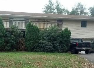 104 Reynolds Rd, Hometown, PA 18252-5410