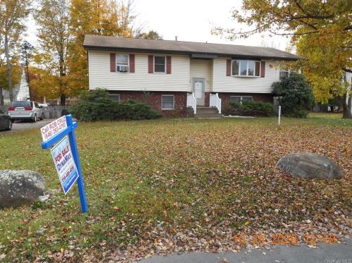 38 Manhattan Ave, Middletown, NY 10940-6226