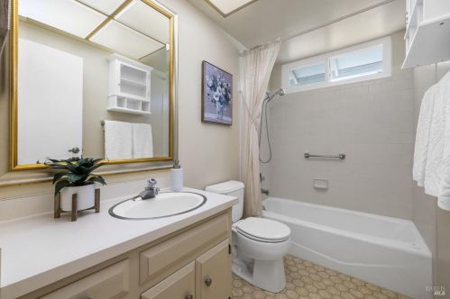 6421 Mesa Oaks Pl, Santa Rosa CA  95409-5840 exterior