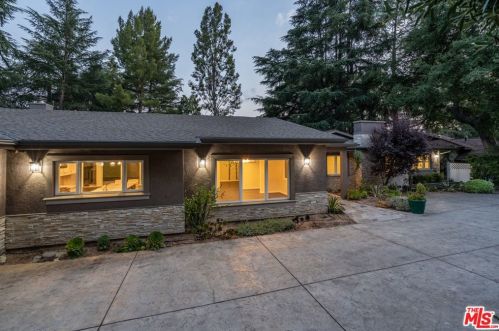 1732 Bonita Vista Dr, La Canada CA  91011-1614 exterior