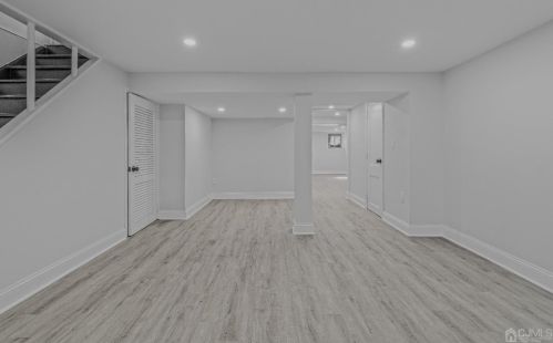 154 Midland Pl, Newark NJ  07106-3311 exterior