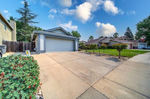 9057 Laguna Place Way, Elk Grove, CA 95758-5370