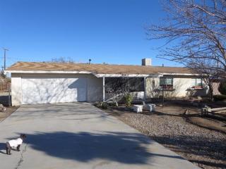 11497 Shangri La Ave, Hesperia, CA 92345-4521