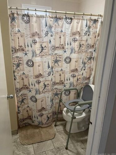 65 Roberts St, New Britain CT  06051-3415 exterior