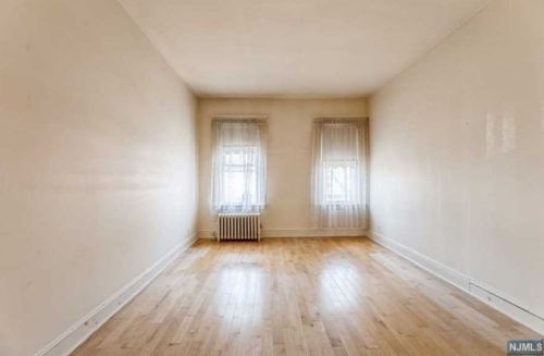 886 Broadway, Bayonne NJ  07002-3033 exterior