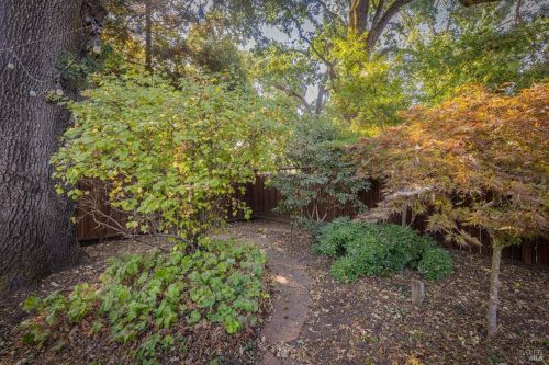 1570 Wright St, Santa Rosa CA  95404-2928 exterior