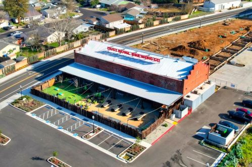 9665 Kent St, Elk Grove CA  95624-2432 exterior