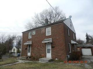30 Knoll Pl, Bridgeport, CT 06610-1429