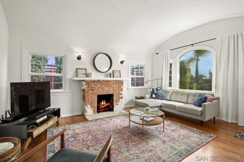 3694 33rd St, San Diego, CA 92104-4317