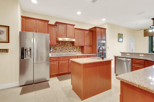 574 Gossamer Wing Way, Sebastian, FL 32958-3956