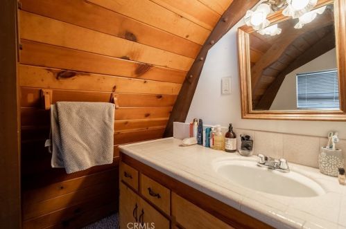 209 Gilroy Dr, Big Bear City CA  92314-9683 exterior