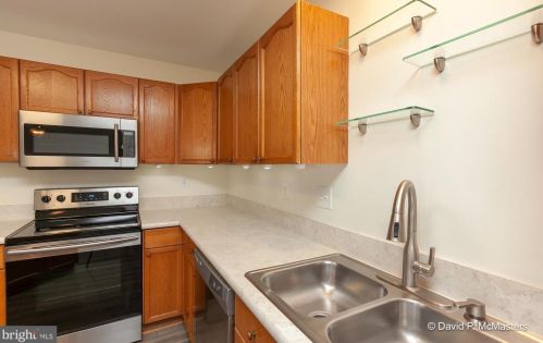 158 Dunlap Dr, Charles Town WV  25414-6506 exterior