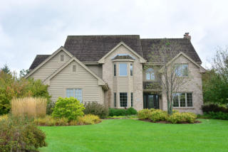 2730 Wynfield Ln, Brookfield, WI 53045-3352