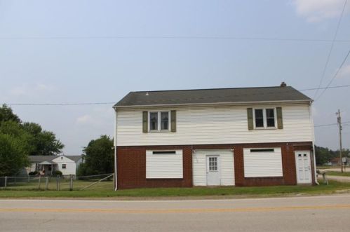 300 George St, Fairdale, PA 15320-1206