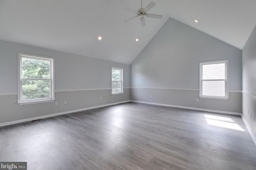 3819 Vincent Dr, Collegeville PA  19426-3058 exterior