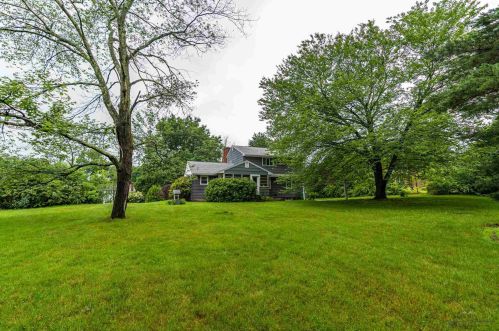 95 Wheeler Ave, Salem NH  03079-3494 exterior